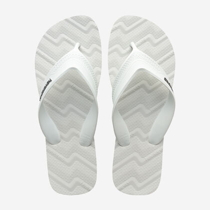 Havaianas Track Waves