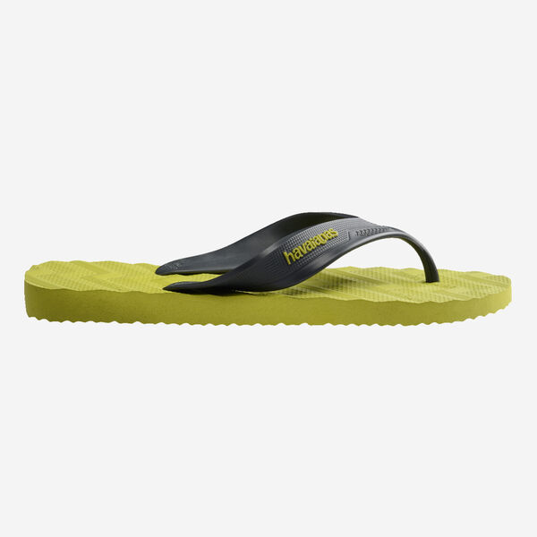 Havaianas Track Waves