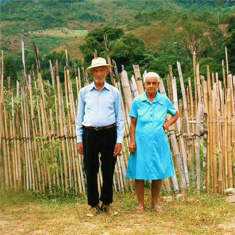 Workers producing traditional havaianas